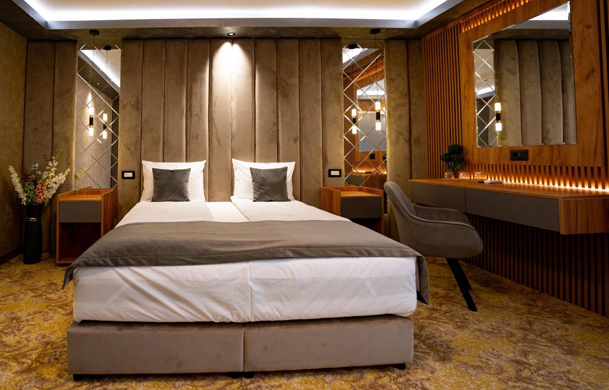 Hanul Domnesc Imperial Hotel & Spa Calan Bagian luar foto
